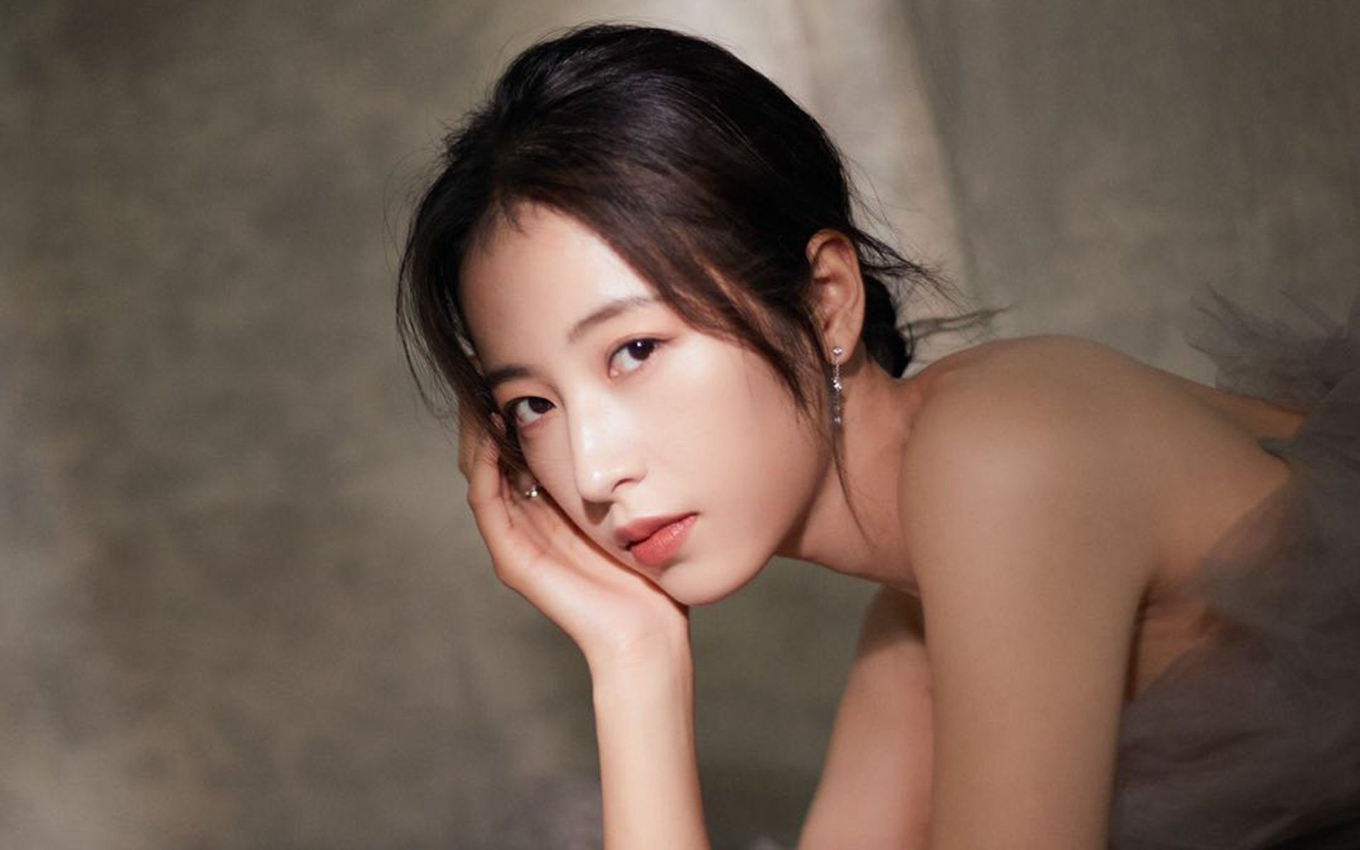 凯恩激活解约金，重返热刺续写历史辉煌，凯恩宣布留在热刺